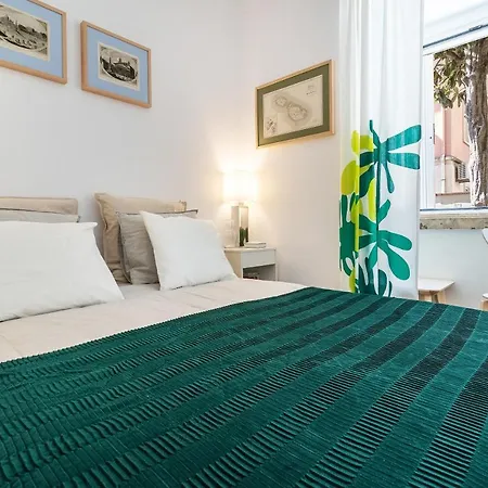 Modern Local In Residential Neighborhood Lejlighed *