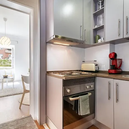 Modern Local In Residential Neighborhood Lejlighed Lisboa